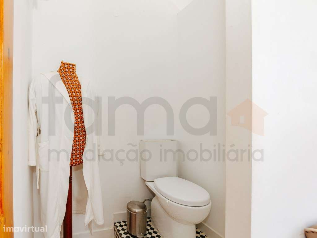 Moradia Bifamiliar T10 com Piscina e Elevada Rentabilidade - Parede...-29