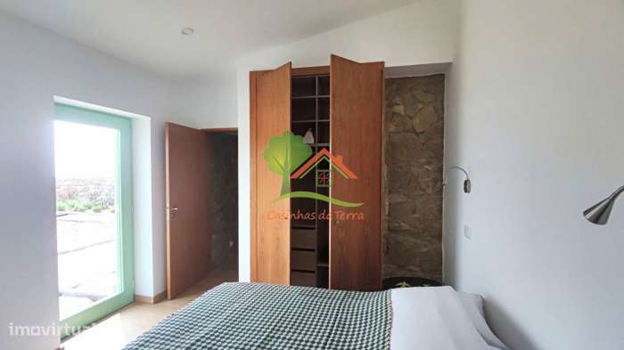 Terreno rústico com vista de mar e casa-14