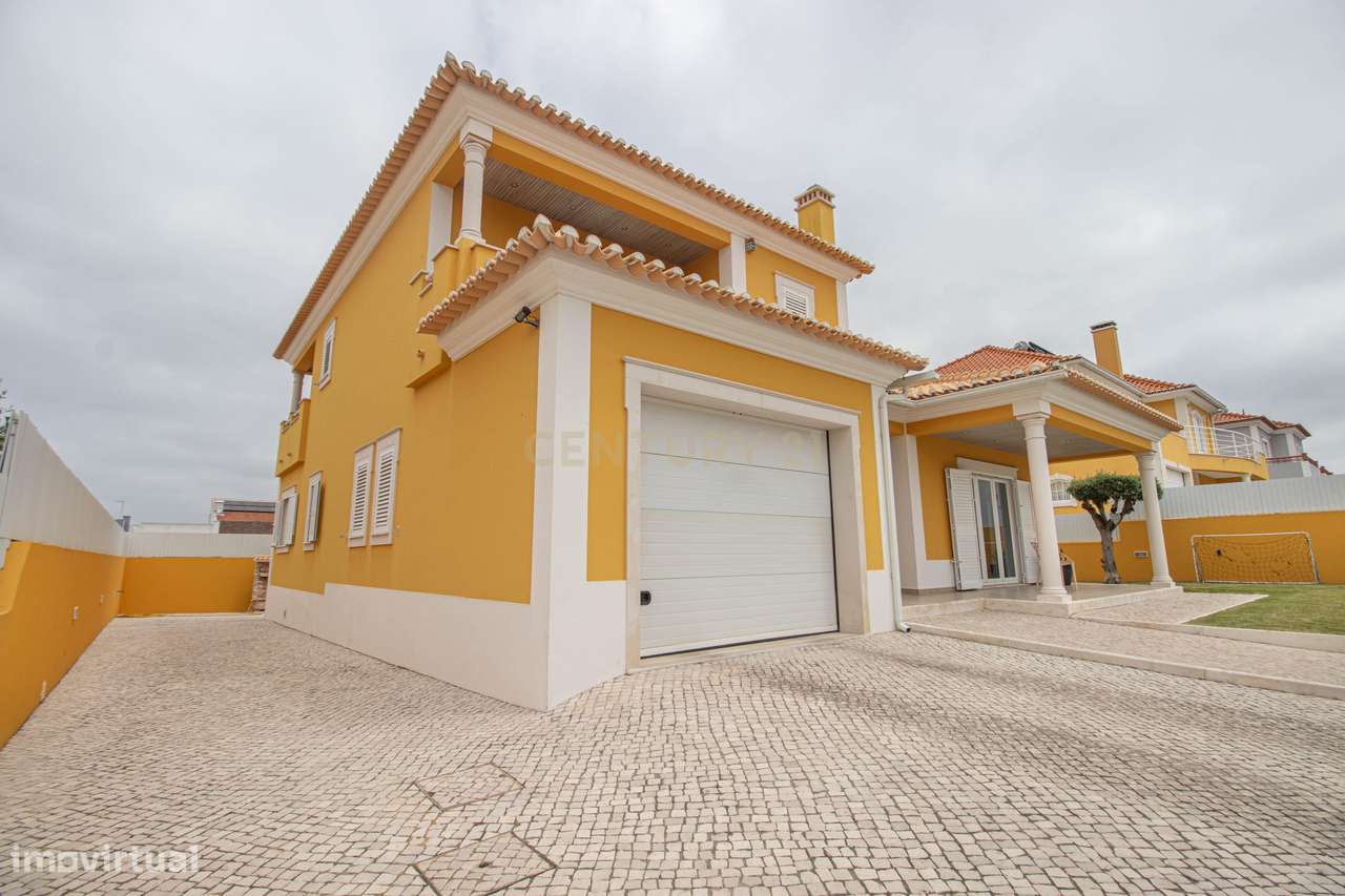 Elegante moradia T4, de arquitetura contemporânea, no coração de Torre - Grande imagem: 5/48