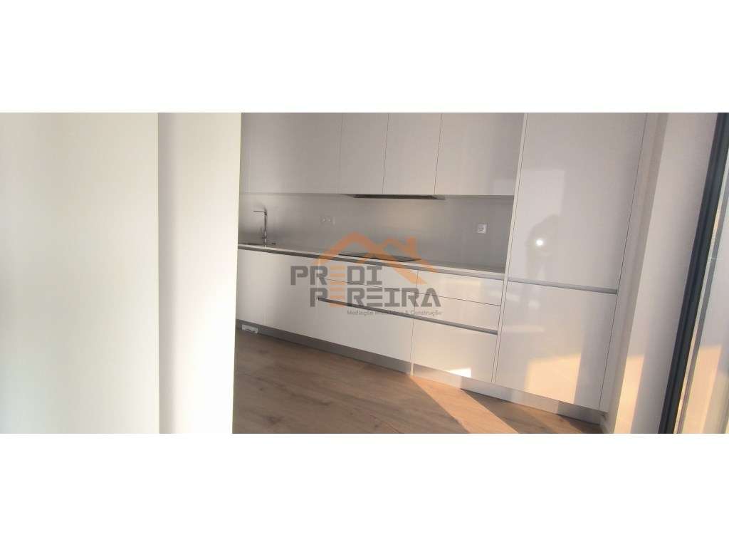 Última fração disponível!
T3 de luxo, com terraço e uma box, inser...-5