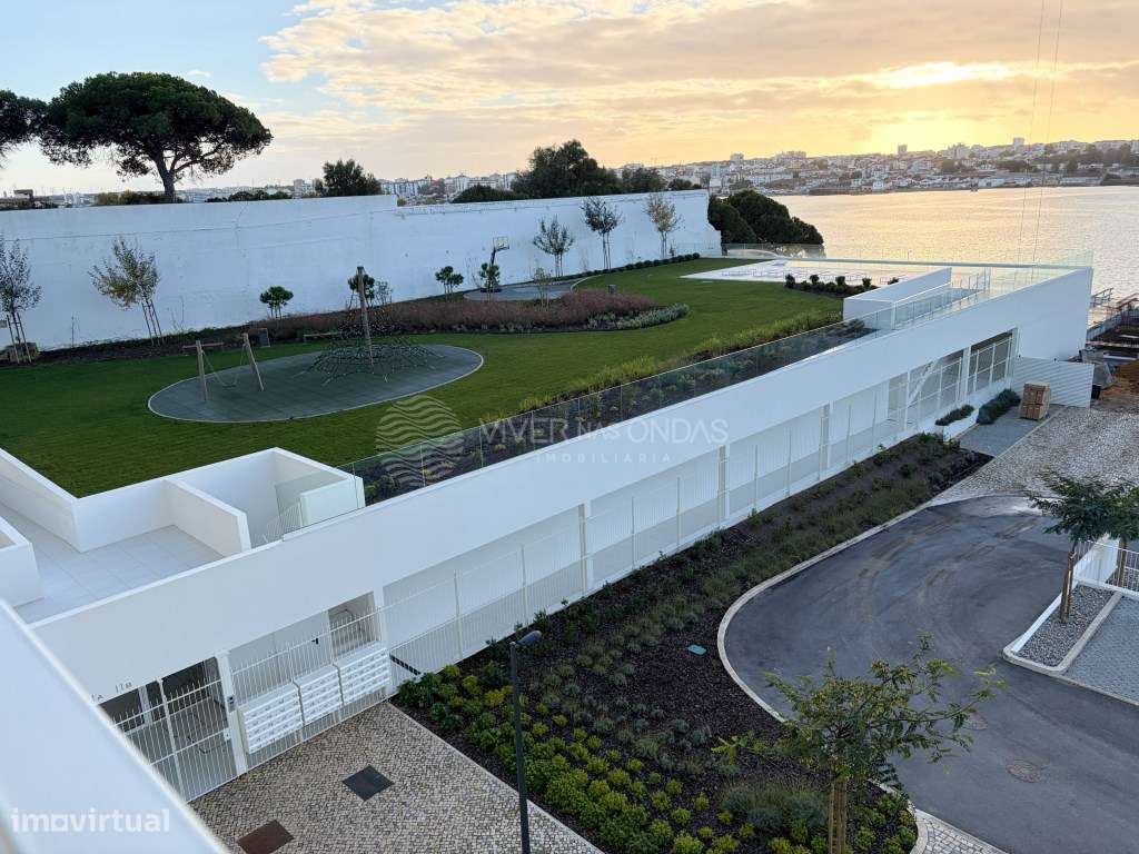 Apartamento T2 em condomínio com Piscina e Garagem - Colina do Outeiro - Grande imagem: 4/60