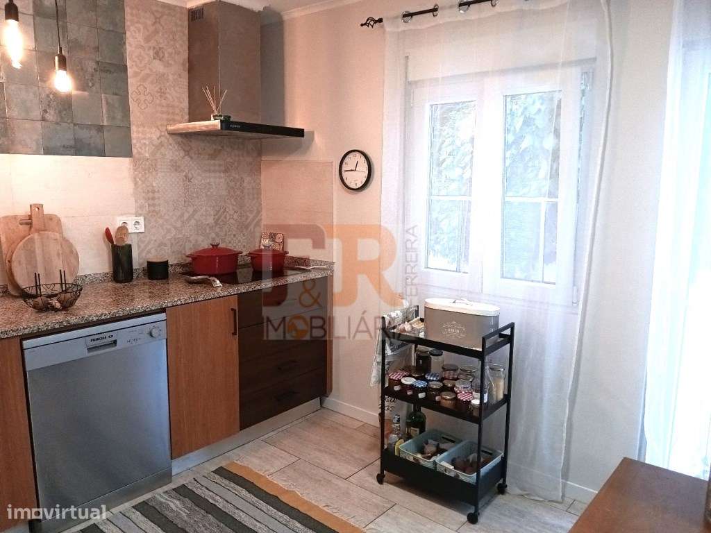 Moradia Isolada Duplex T6 Azeitão-11