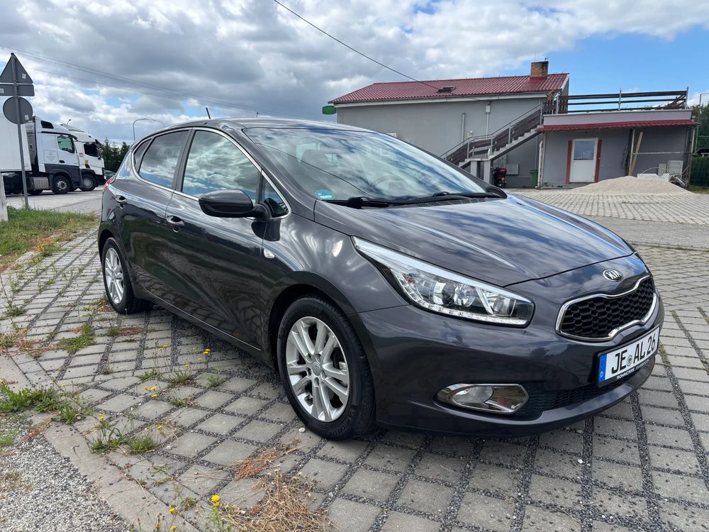 Kia Ceed II (2012-) 1.6 CRDi 128 ISG Platinum Edition 2014