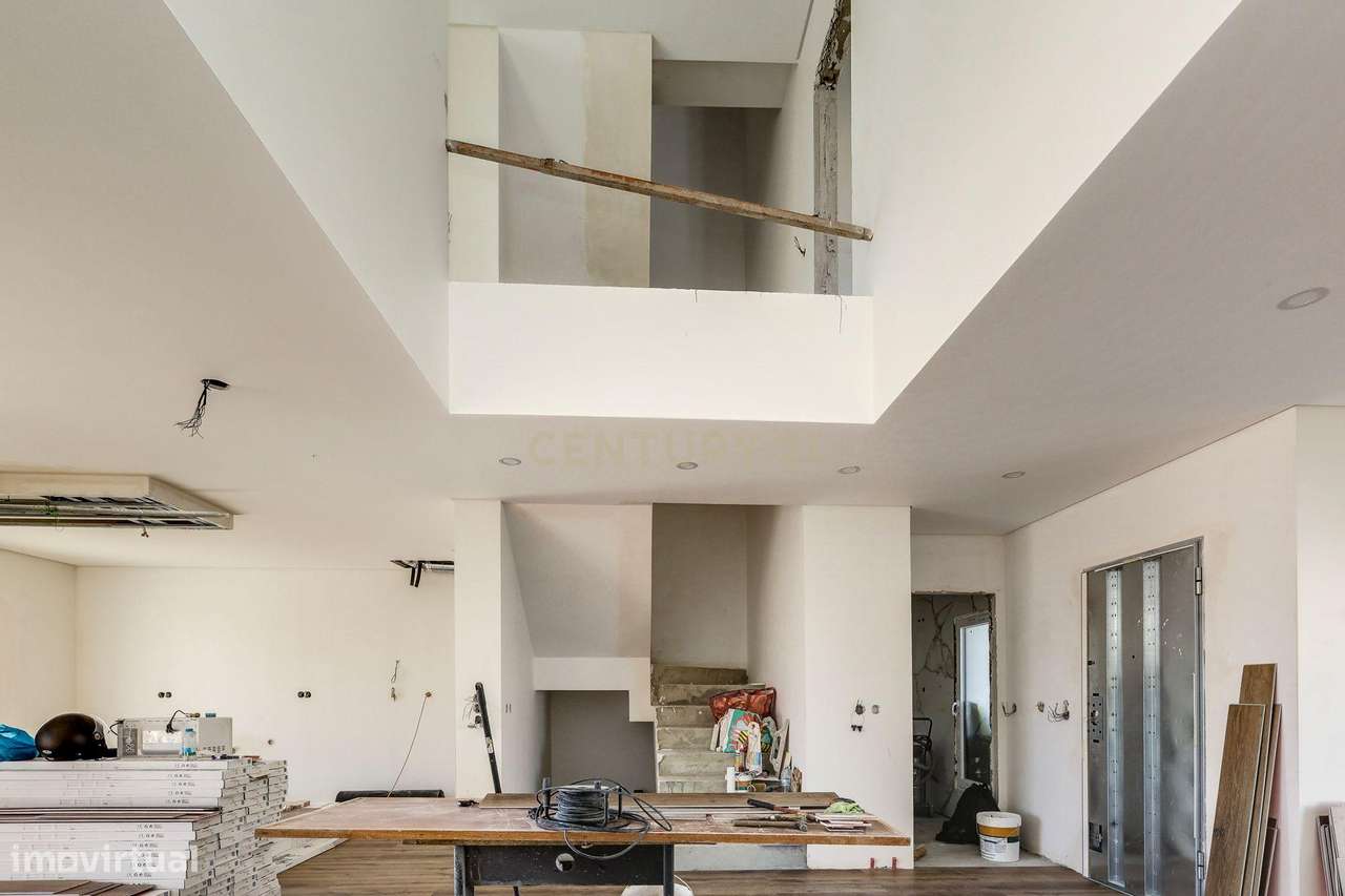 Moradia T4 com piscina em Caneças-6