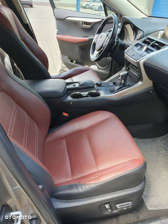 Lexus NX 200t Comfort AWD - 10