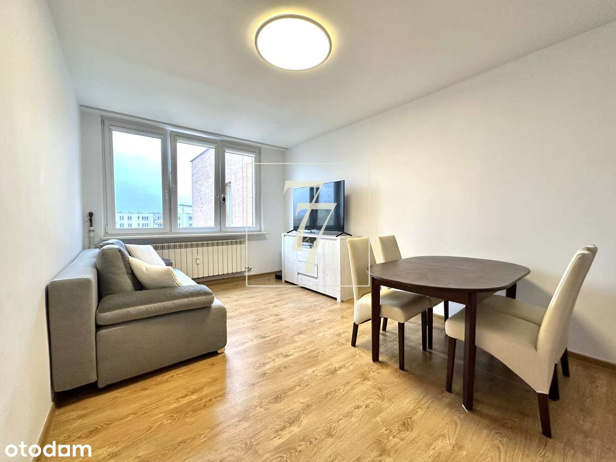 Jasne, 2 pokojowe, blisko metra, KW-0