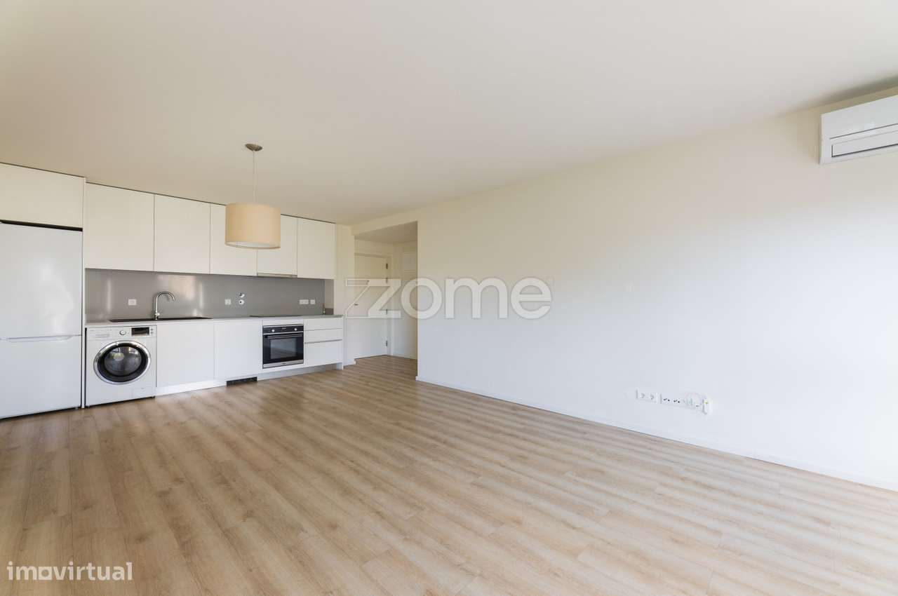 Apartamento T1 semi novo para arrendamento em São Vicente - Braga - Grande imagem: 2/16