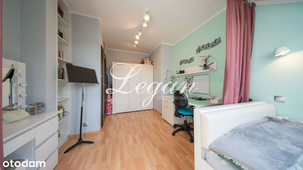 Dwupoziomowe, 4 pokoje w doskonałej lokalizacji.-16