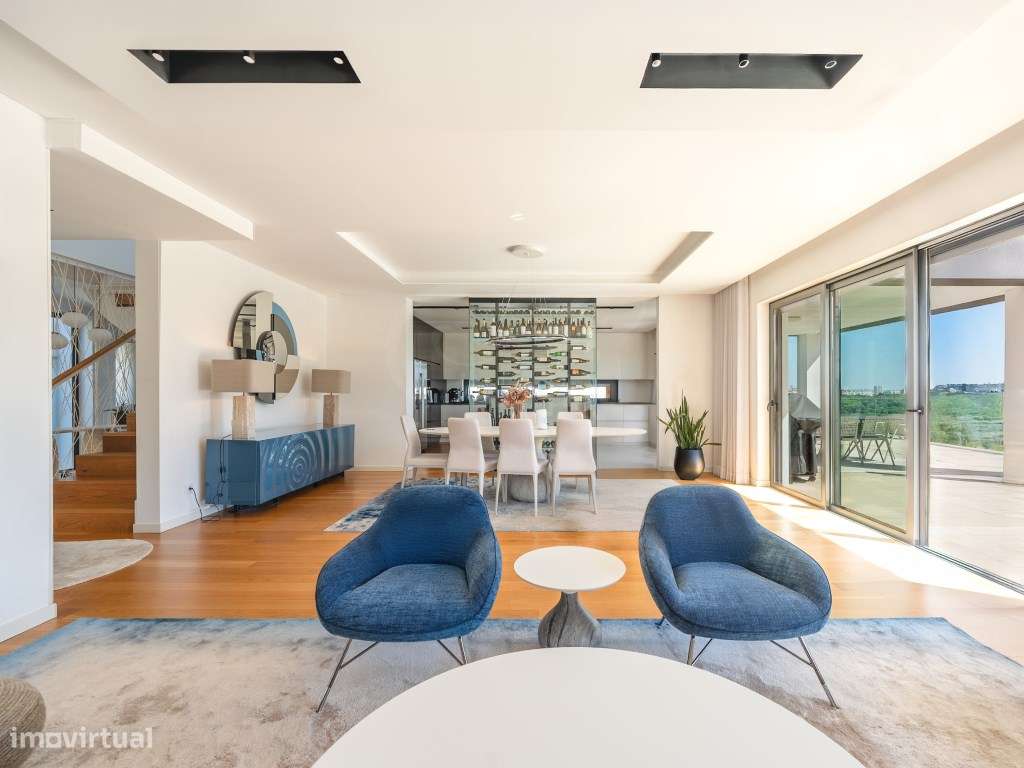 Moradia T8 c/Piscina | Queijas-10