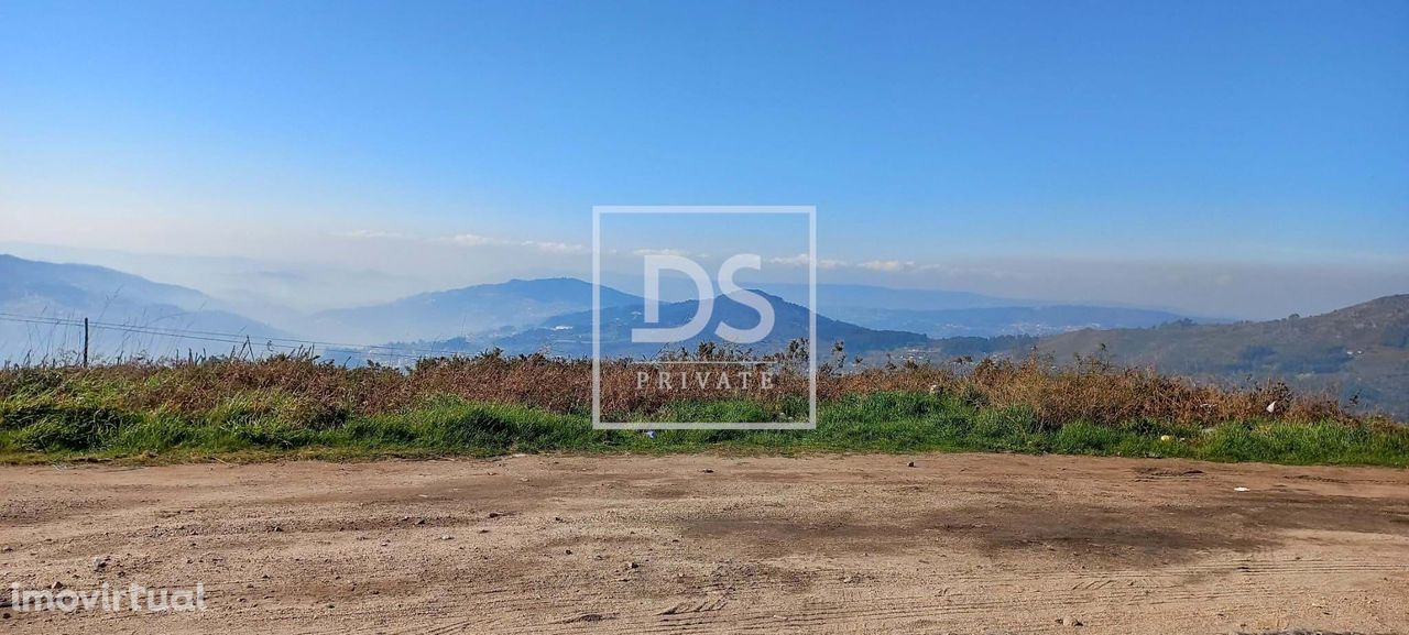 Terreno com 3.000 m2 em Penha Longa e Paços de Gaiolo