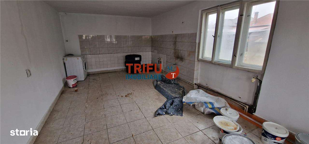 Casa individuala cu 5 camere si garaj de vanzare in Alba Iulia zona Ce-12