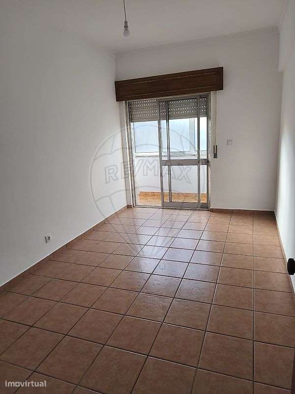 Apartamento T2 para arrendamento - Grande imagem: 4/12