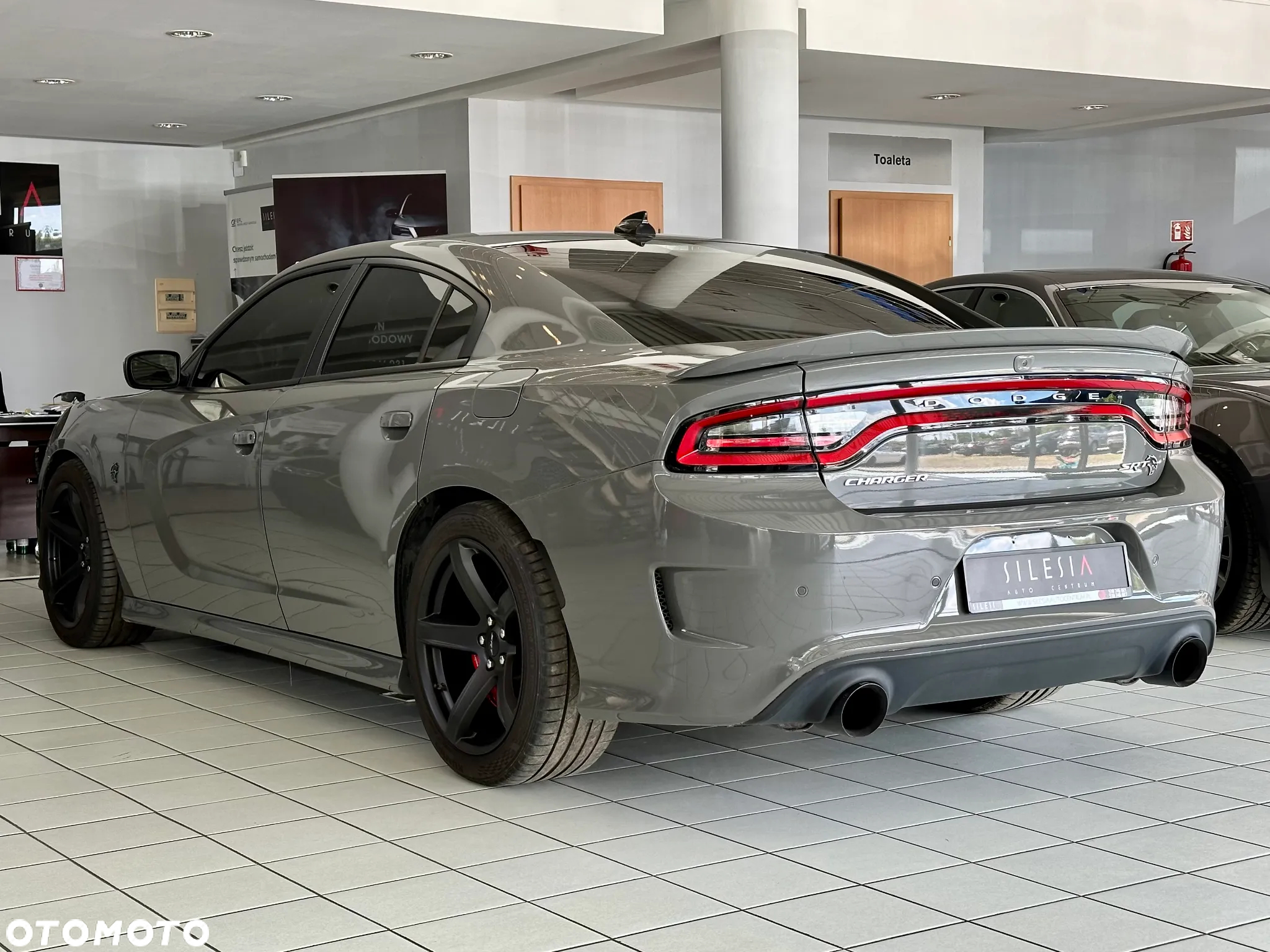 Dodge Charger - 5