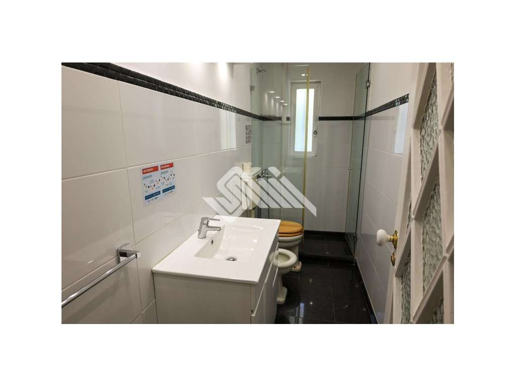 Moradia T5 c/Jardim Campo Alegre-21