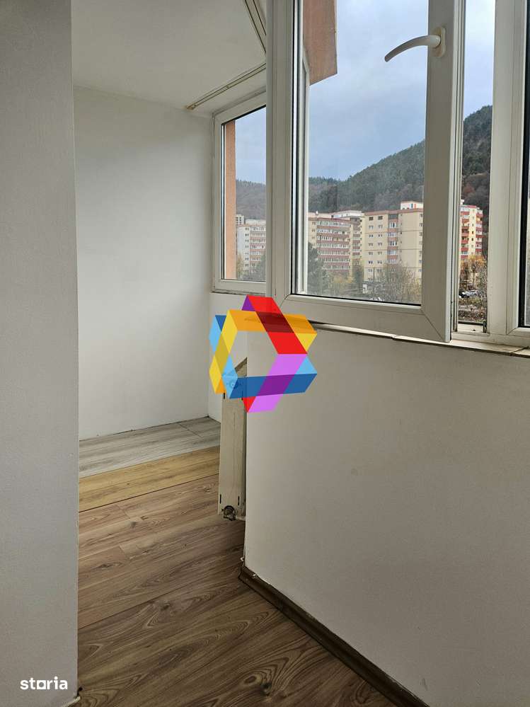 Apartament cu doua camere, zona Racadau 57 mp - vedere spre Tampa-4