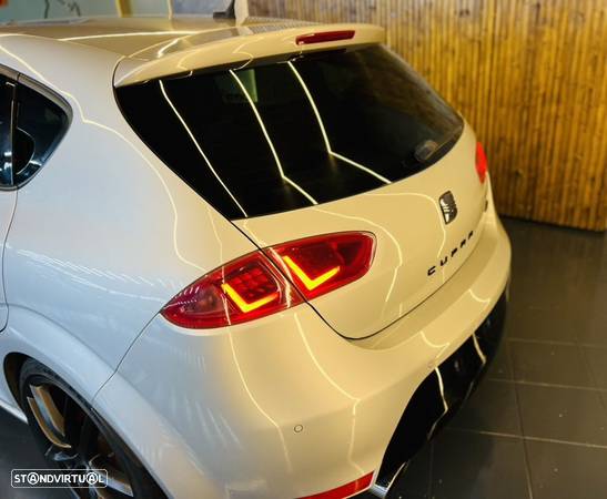 SEAT Leon 2.0 TSI Cupra R - 11