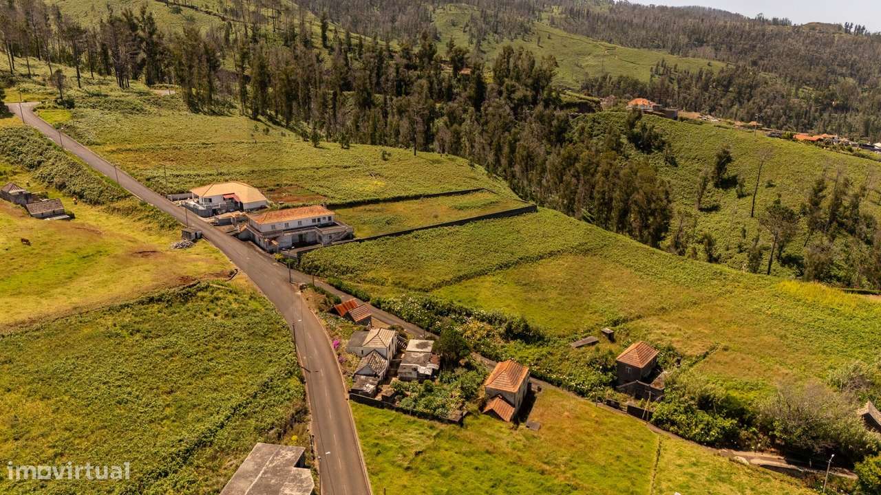 TERRENO PLANO COM VISTA EM PONTA DE PARGO 1452 M2, CALHETA ( MADEIRA) - Grande imagem: 4/19