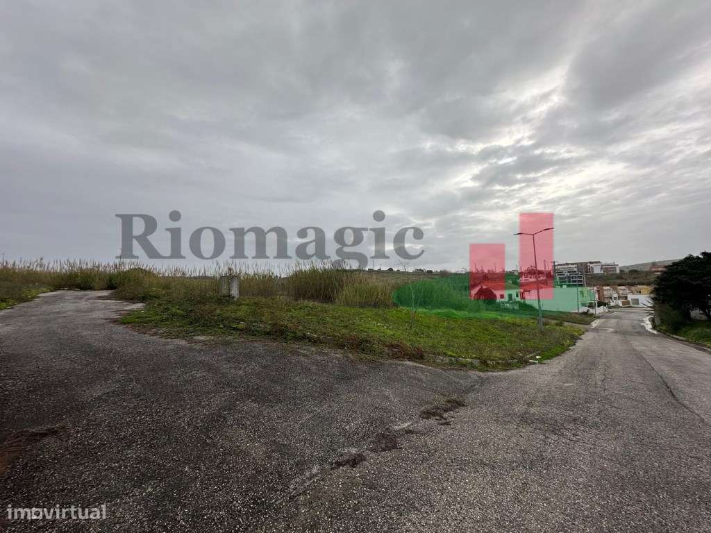 Lourinhã - Lote de Terreno para Construção Prédio de Habitação - Grande imagem: 3/5