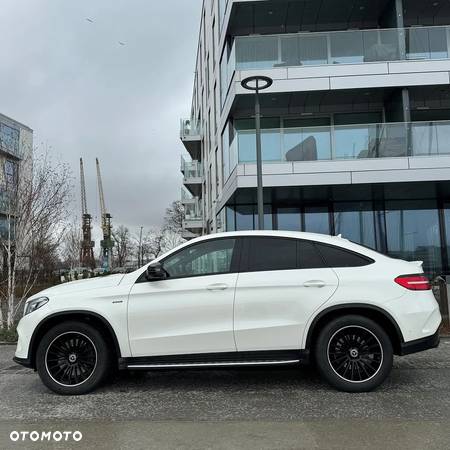 Mercedes-Benz GLE AMG Coupe 43 4-Matic - 4