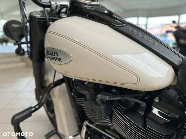Harley-Davidson Softail Heritage Classic - 16