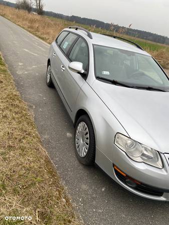 Volkswagen Passat 2.0 TDI Trendline - 3