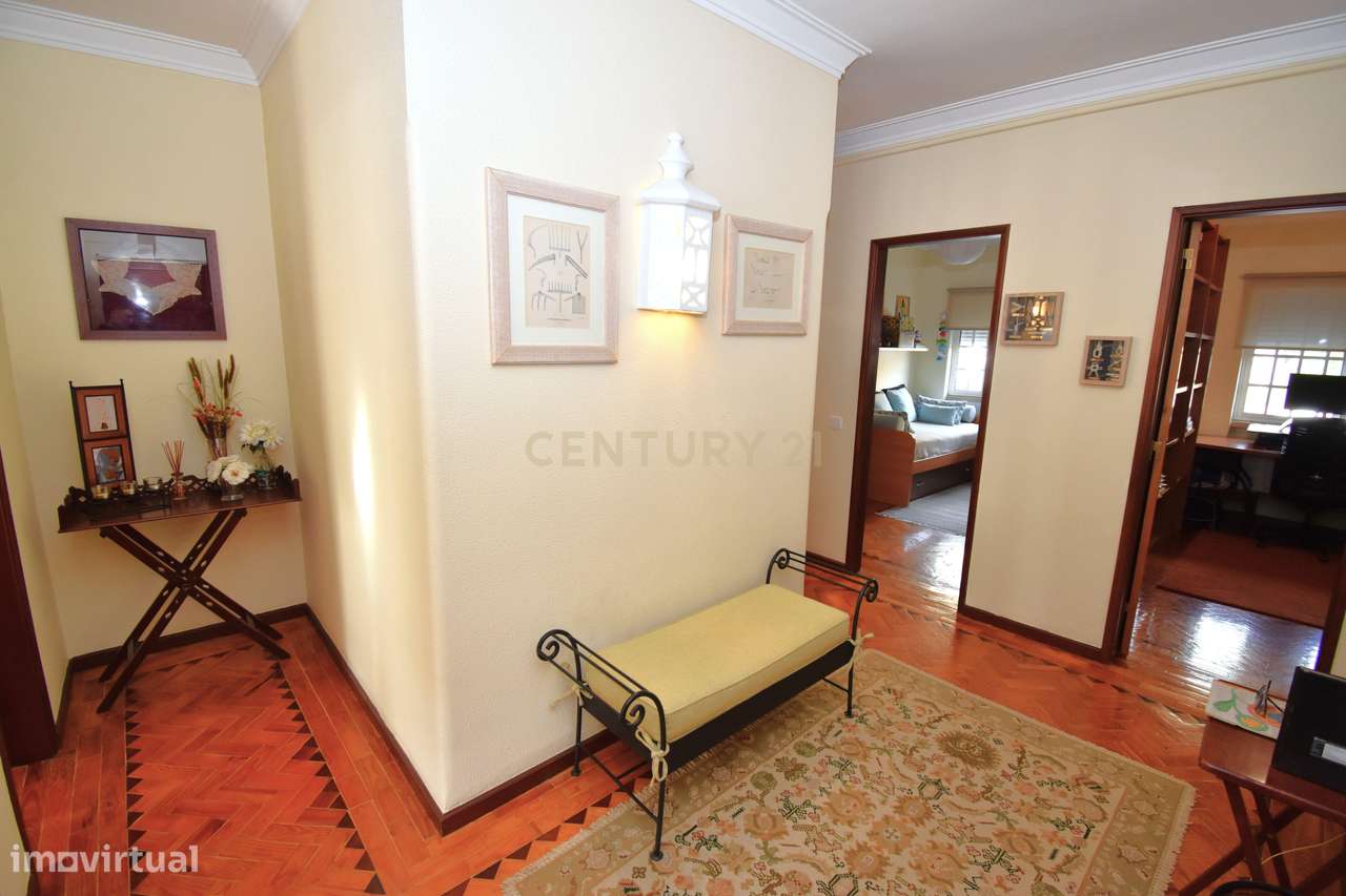 O Refúgio Perfeito entre o Mar e a Cidade. T3 Renovado na Costa da Cap-7