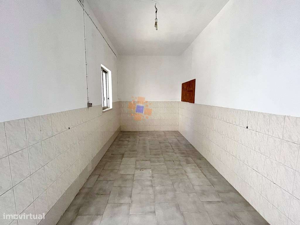 Moradia Geminada T5 em Vale de Milhaços - Corroios-24