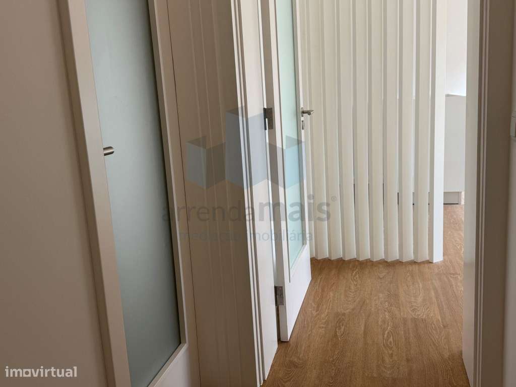 Arrenda-se apartamento T2 Totalmente mobilado em Coimbra - Grande imagem: 3/18