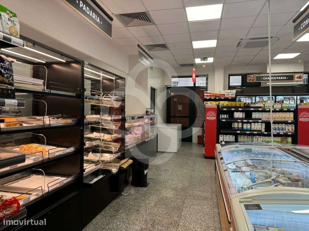 Atenção investidores loja com supermercado de bandeira a funcionar ... - Grande imagem: 3/19