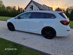 Opel Astra 1.6 Turbo Sports Tourer - 9