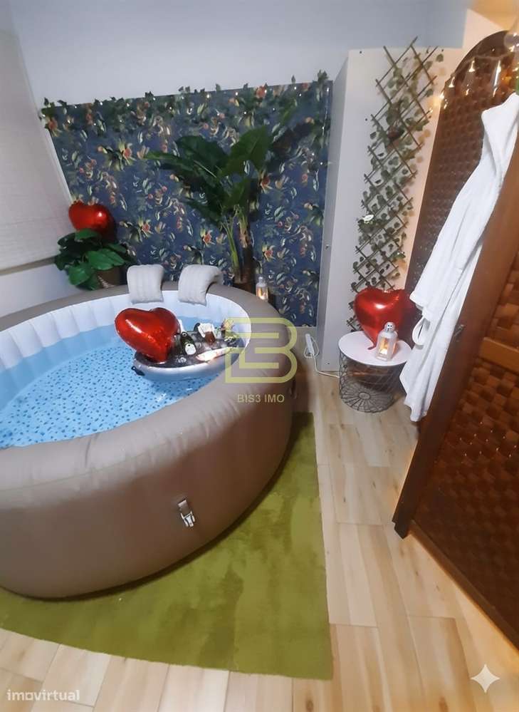 Apartamento T4 em Primeira Linha de Mar | Vista Frontal e Permanente e-11