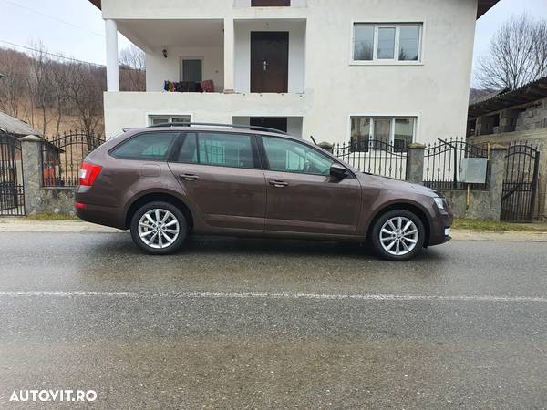 Skoda Octavia 1.6 TDI Greenline - 3