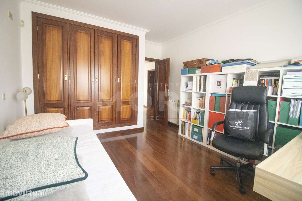 Moradia T5 independente de Gaveto - Caldas da Rainha-26