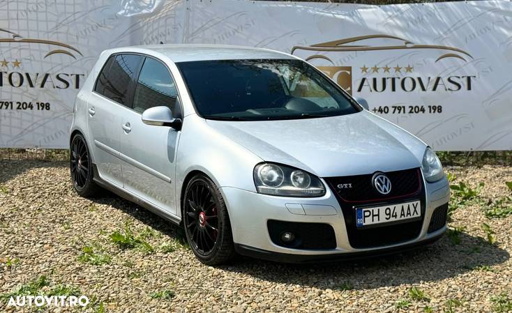 Volkswagen Golf 2.0 FSI GTI - 1