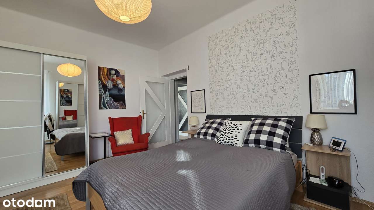 Przestronny dom, dwa odrębne lokale, ładna i duża działka!-9