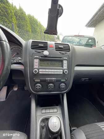 Volkswagen Golf V 1.9 TDI Trendline - 8