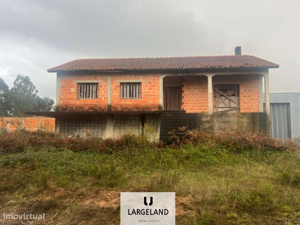 Moradia com terreno e armazém em Borralha, Águeda - Grande imagem: 5/7