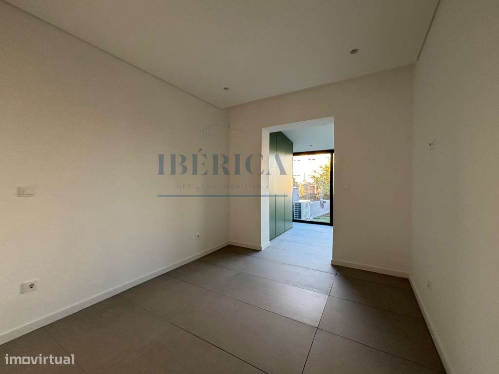 Andar de Moradia T2 Venda Vila Nova de Gaia-5