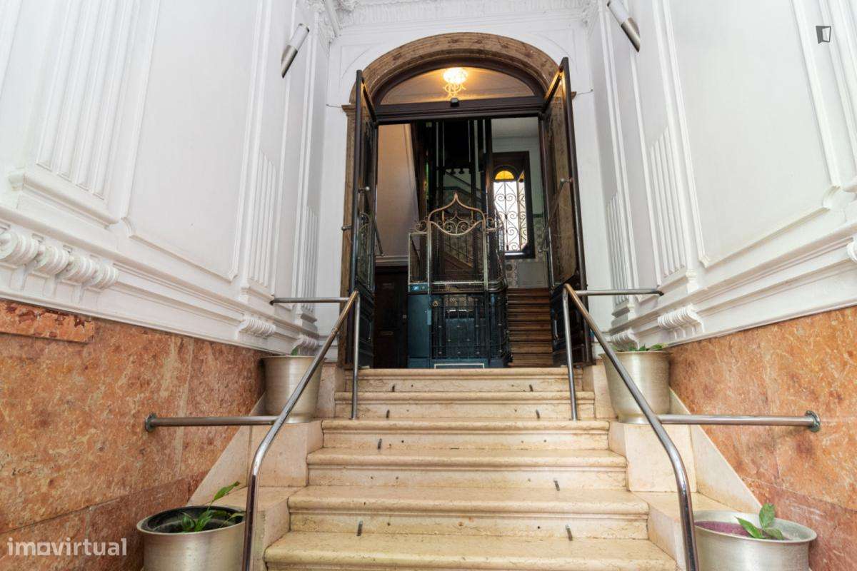 Quarto - localizado em Saldanha Lisbon - Grande imagem: 4/8