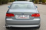 BMW Seria 3 320i - 5