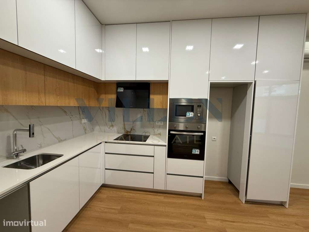 Apartamento T2 com Entrada Privativa e Garagem na Maia-10