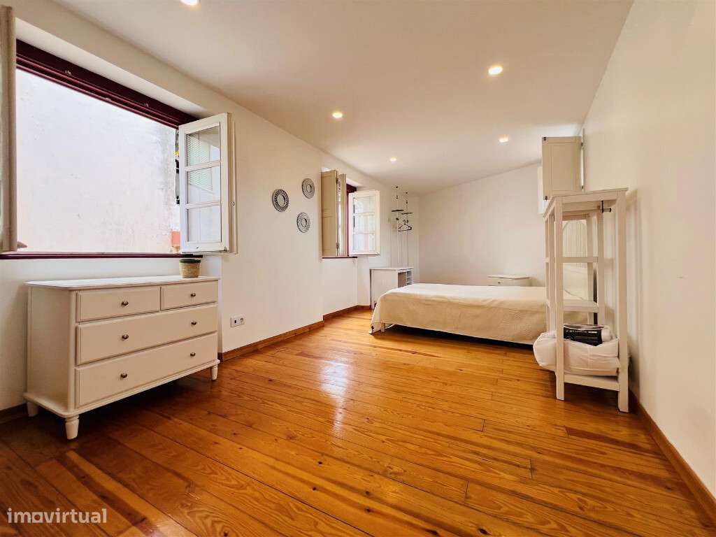 Prédio em zona da Alta de Coimbra - Grande imagem: 4/9