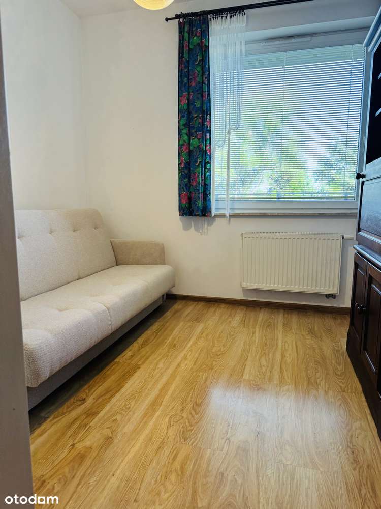 2. Pokoje, duży balkon, cicha okolica.-6
