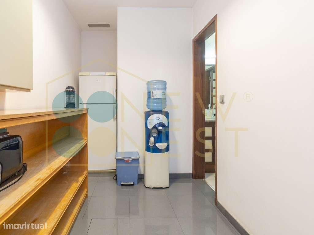 Escritório amplo com terraço de 77m2 na baixa de Setúbal, com possi...-6