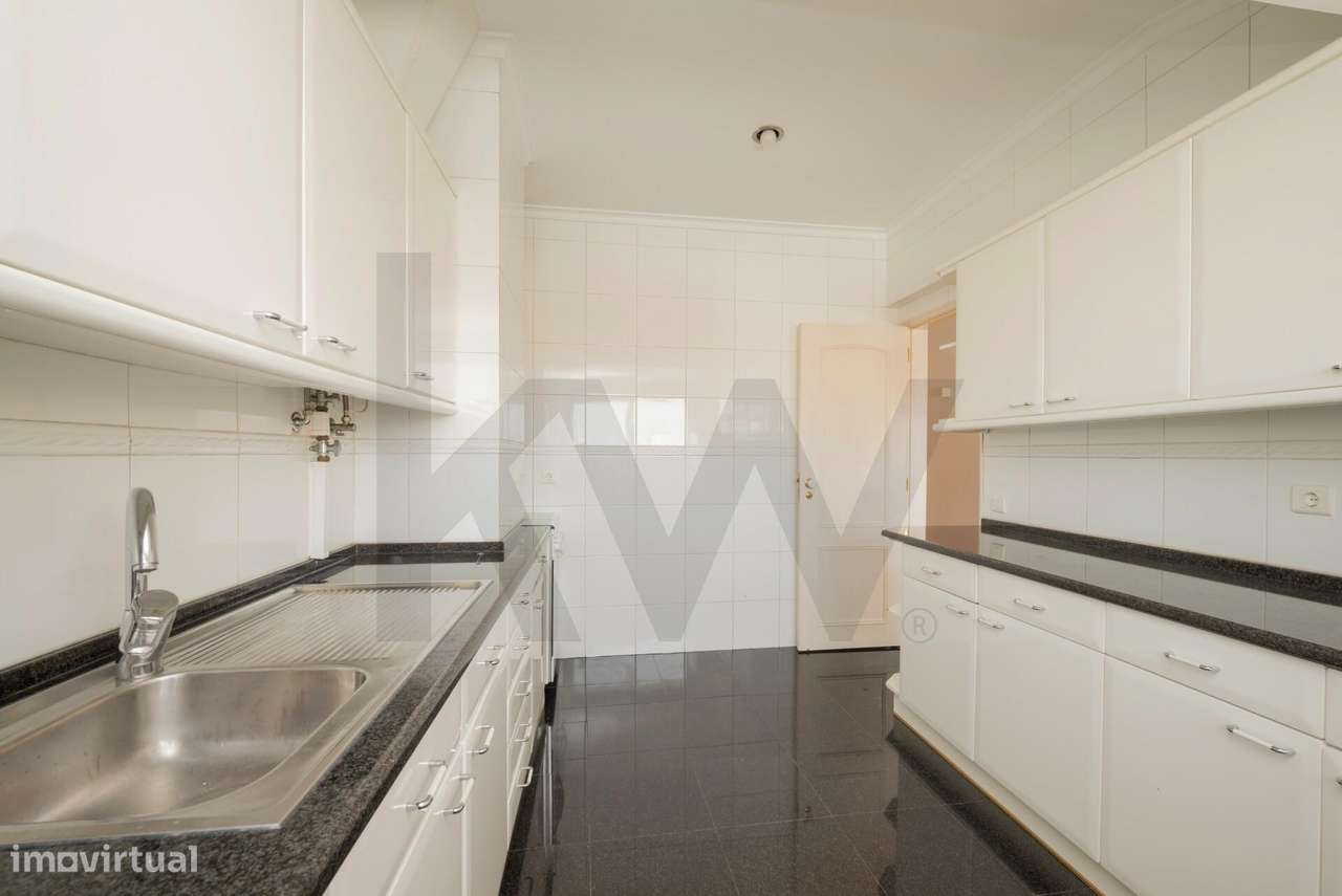 T1 pronto a habitar com estacionamento no centro de Campo de Ourique-14