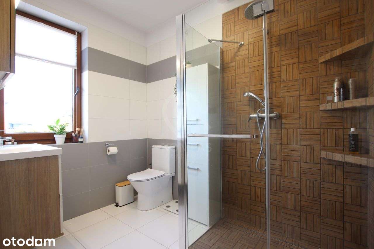 Dom z 2018r + garaż Do Wejścia - 500m do Pkp-11