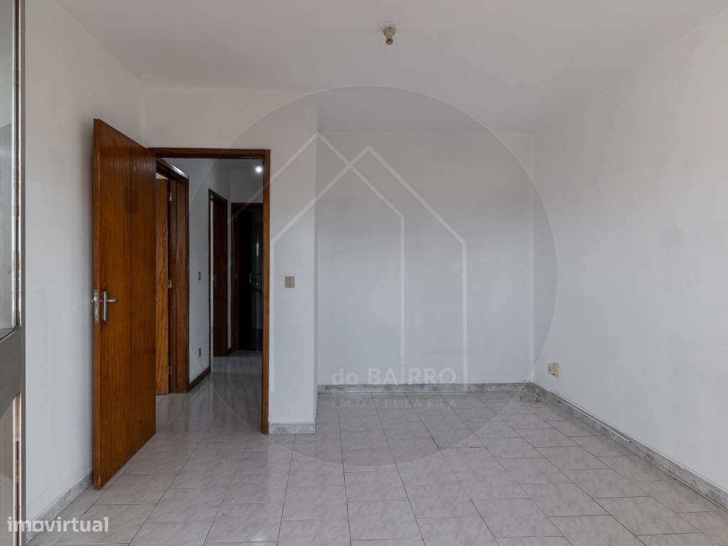 Apartamento T3 Vistas desafogadas em Ramalde, Porto-15