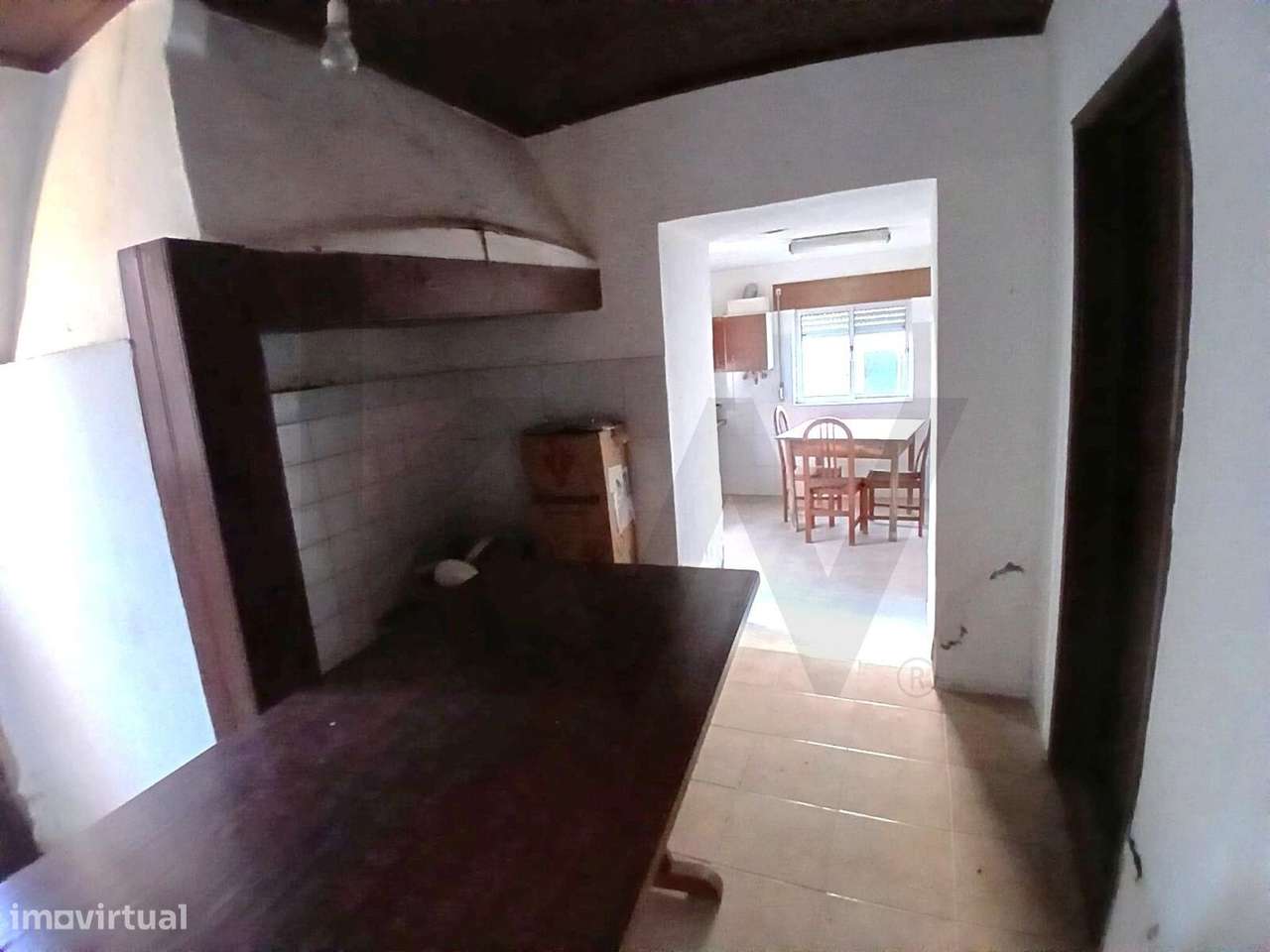 Moradia de Aldeia T2 com Terreno e Adega no Zambujal – Oportunidade de - Grande imagem: 5/18