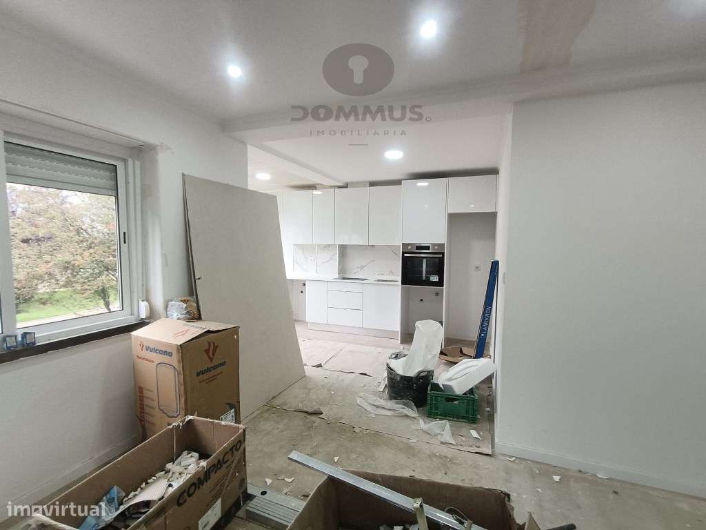 Apartamento T3 Remodelado na Amadora-3
