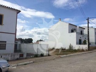 Terreno urbano com projeto construção